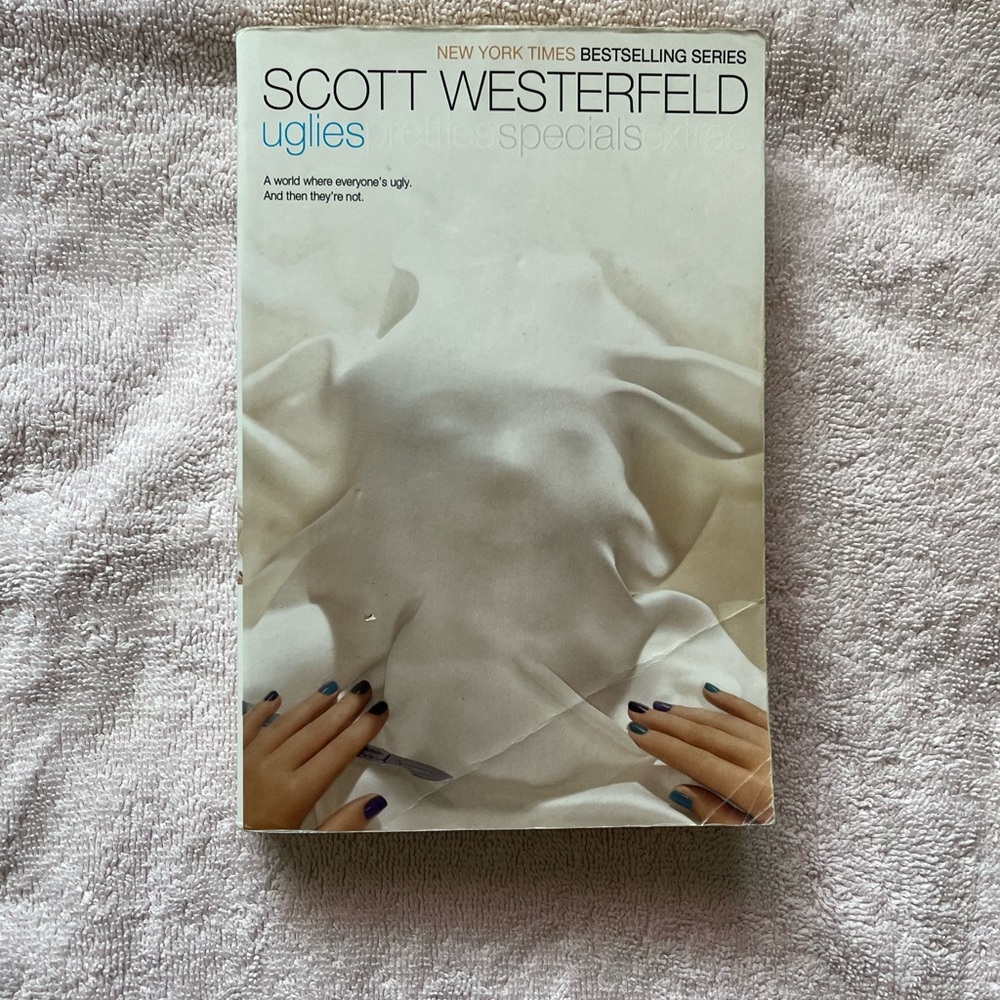 Scott Westerfeld 'Uglies' Book
